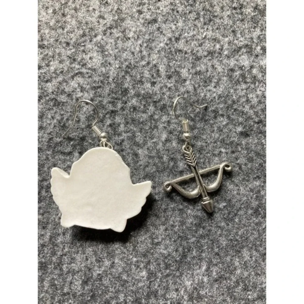 Asymmetric Cherub Angel Bow and Arrow Drop Earrings White‎ Silver Kitsch Cupid